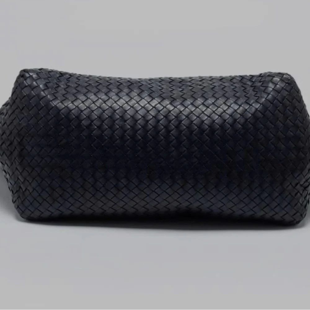 Bottega Veneta Large A-Shape Woven Intrecciato Black Tote Handbag - Picture 9 of 14